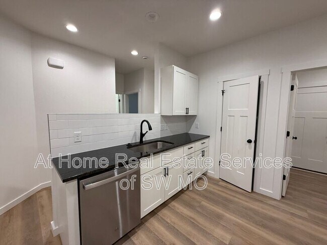 Building Photo - 2731 W Latoka St