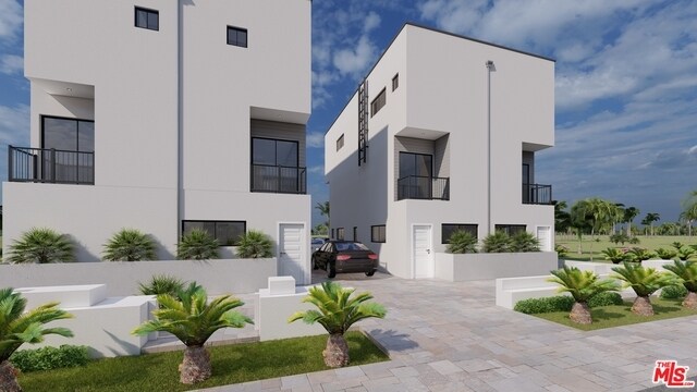 Foto del edificio - 2225 1/2-2622 1/2 W 2nd St