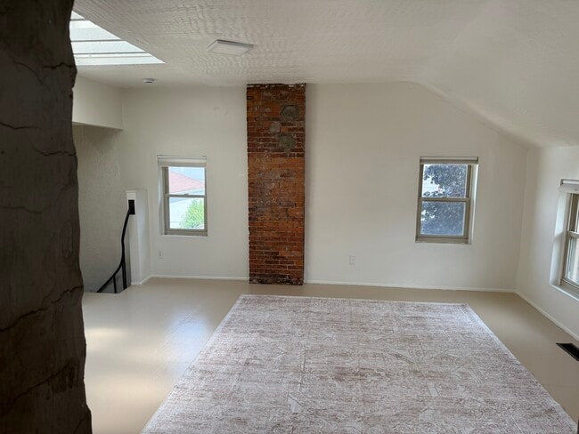 Building Photo - 2071 Fulton Rd