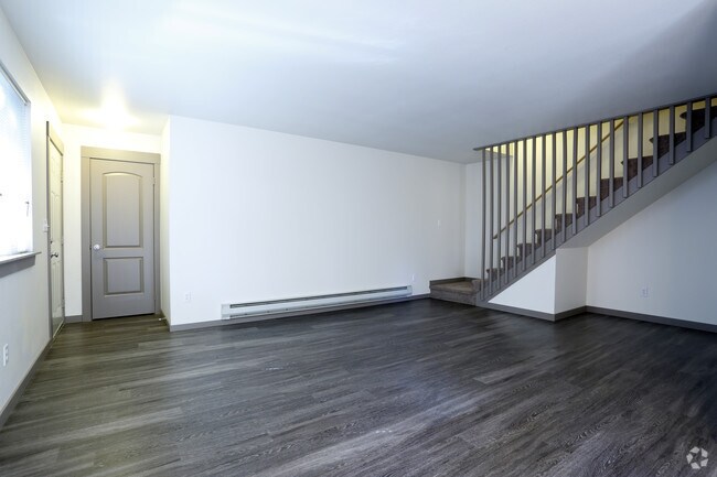 Casa adosada remodelada - Noble Court Estates