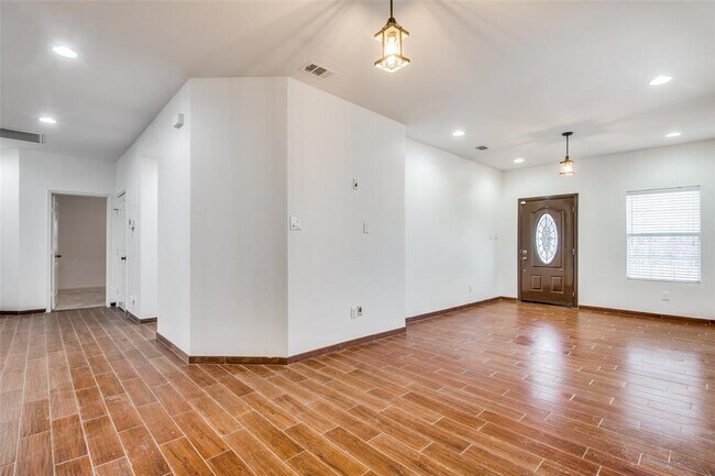 Foto del edificio - 922 Bayonne St