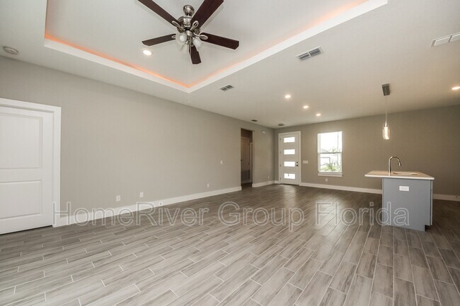 Building Photo - 1061 N Platte Way