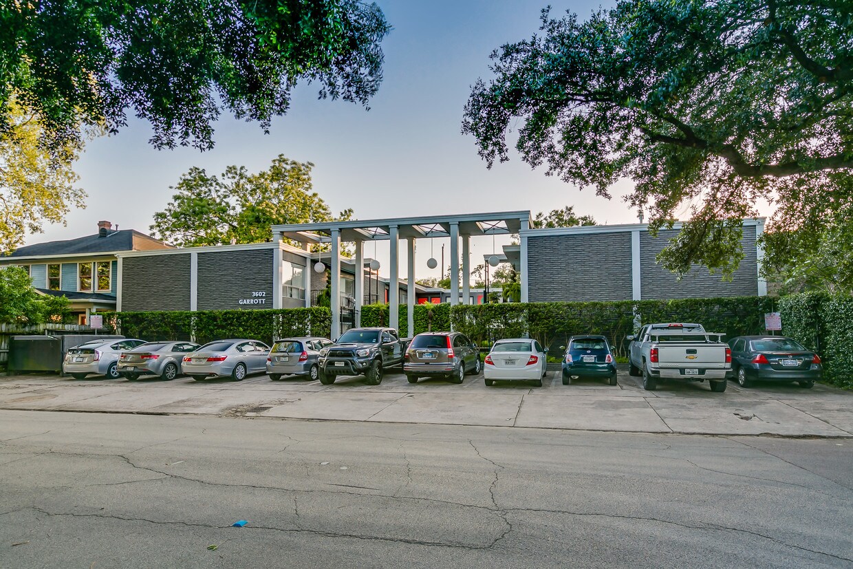 Primary Photo - 3602 Garrott St