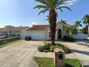 Building Photo - 2802 SW 142nd Ct