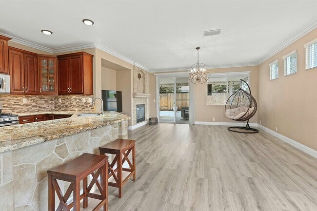 Foto del edificio - 5639 Great Valley Dr