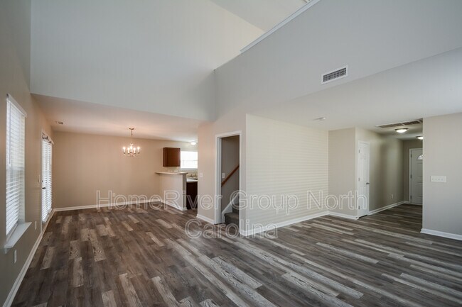 Building Photo - 6017 Herston Rd