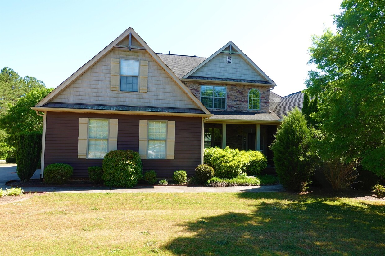 Primary Photo - 1 Stoneledges Ln