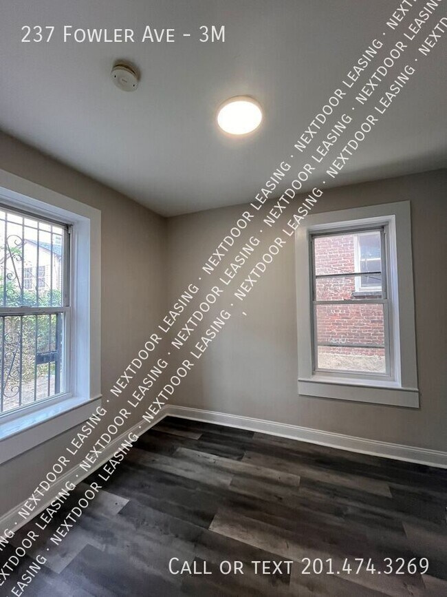 Building Photo - 237 Fowler Ave