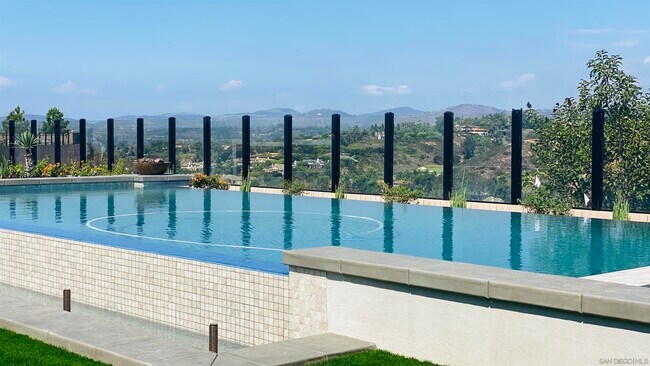 Foto del edificio - 5368 Summit Trail