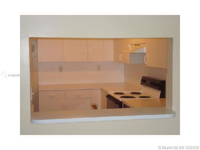 Foto del edificio - 8851 NW 119th St