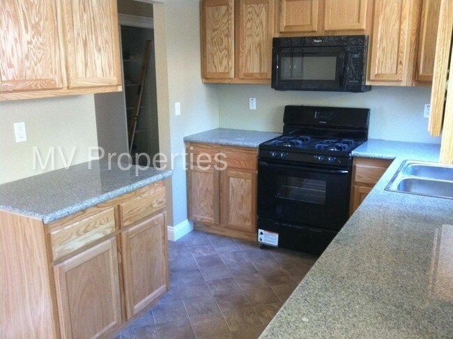 Foto del edificio - 6537 Hazel Ave