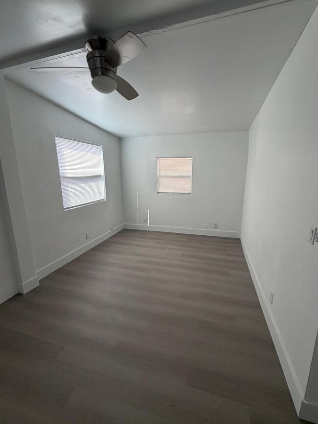 Foto del edificio - 4160 NE 15th Ave