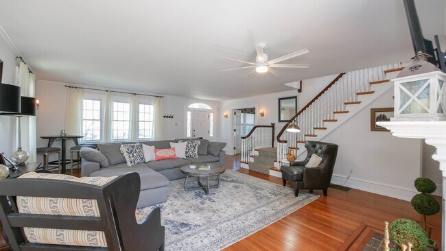 Foto del edificio - 6104 Ventnor Ave