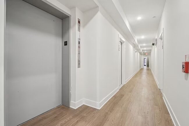 Photo - 1522-1532 W Girard Ave Apartment