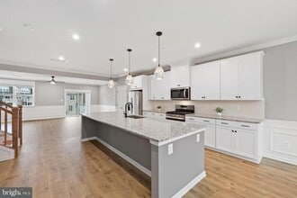 Building Photo - 4615 Crossing Ct