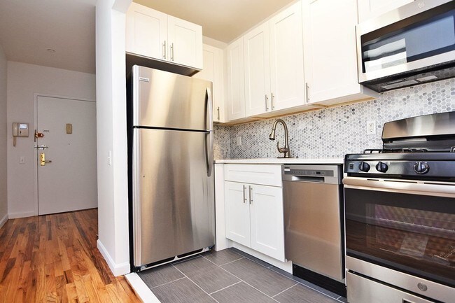 Building Photo - 206 West 148th Street