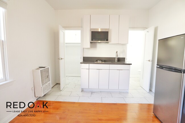 Building Photo - 1624 N Normandie Ave