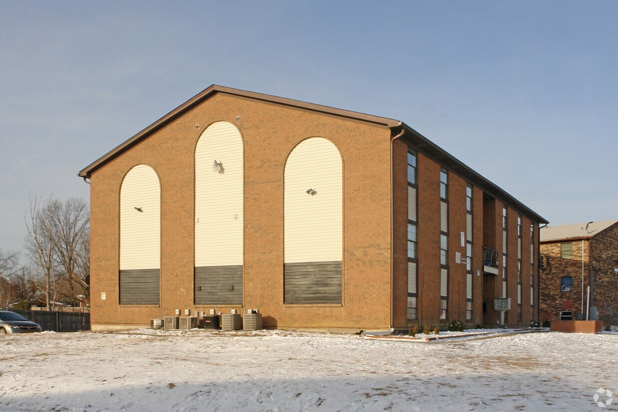 Building Photo - 6500 Hackel Dr