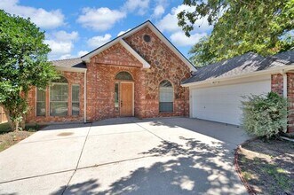 Building Photo - 3217 Hidden Springs Dr