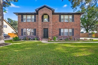 Building Photo - 19735 River Rock Dr