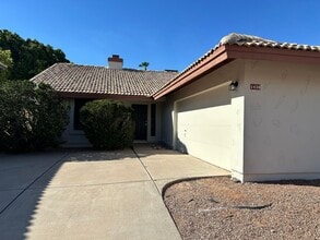 Building Photo - 1430 W Camino Ct