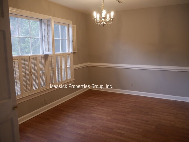 Building Photo - END UNIT TOWNHOME ON OLD TOWN CLUB GOLF CO...