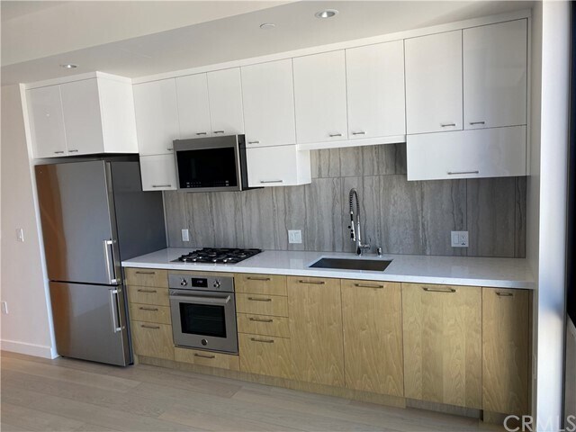 Foto del edificio - 400 S Broadway