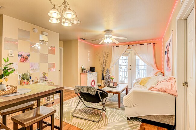 Foto del edificio - Oxford Terrace #106 - Spring Semester Lease