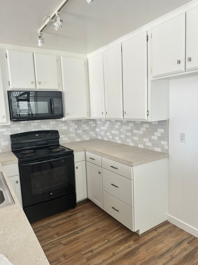 Foto del edificio - 402 N Clementine St