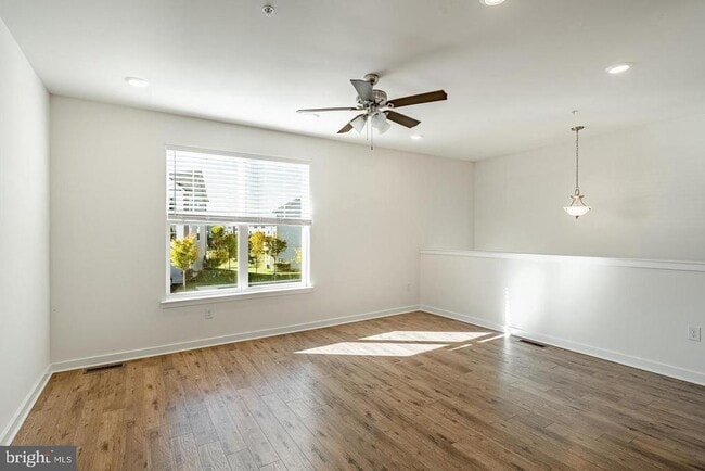 Building Photo - 1832 Boulder Dr