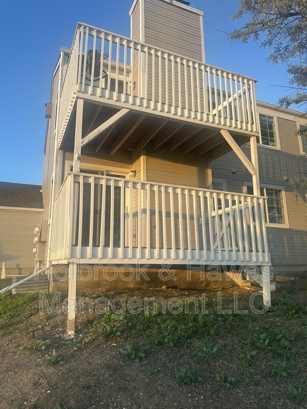 Building Photo - 2141 Sunridge Cir