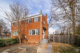 24 Underwood Pl