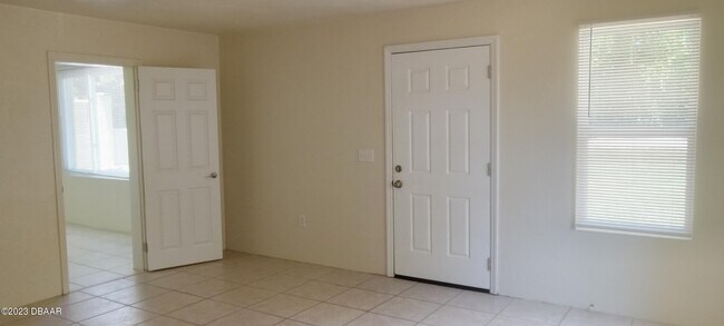 Building Photo - 382 S Ridgewood Ave