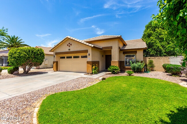 Building Photo - 3704 E Wyatt Way