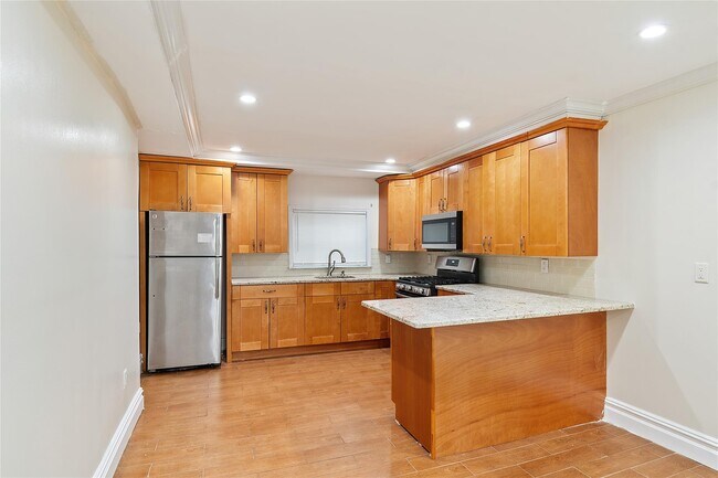Foto del edificio - 4392 Carpenter Ave