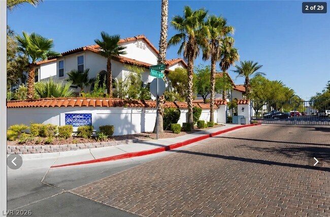 Foto del edificio - 8750 Villa Faith Ave