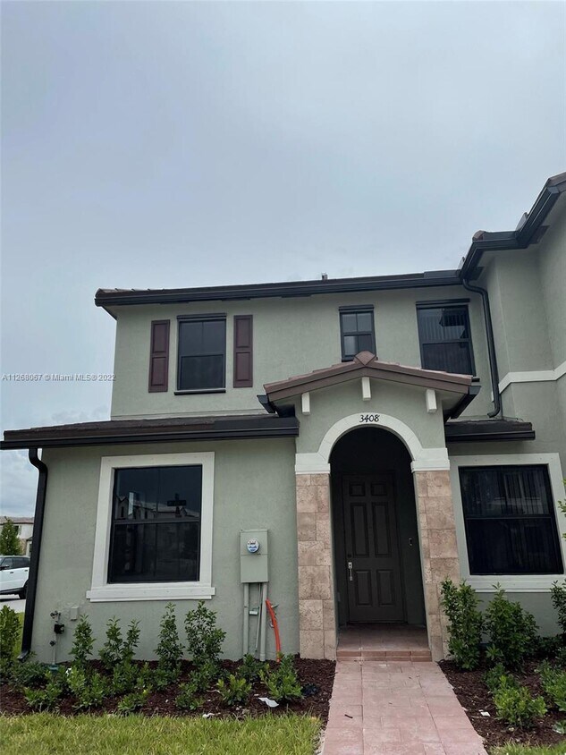 3408 W 111th Pl, Hialeah, FL 33018 Townhome Rentals in Hialeah FL