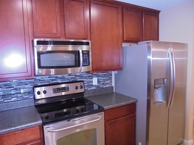 Building Photo - 5600 Gateswalk Ln
