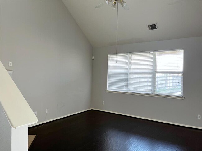 Building Photo - 4830 Montclair Hill Ln