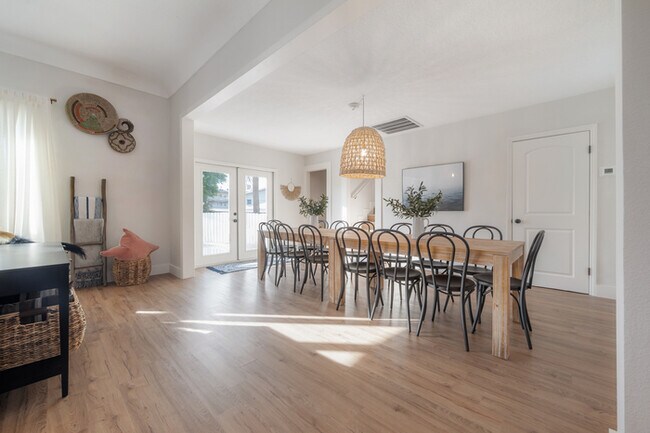 Building Photo - 125 Harbor Bluff Dr