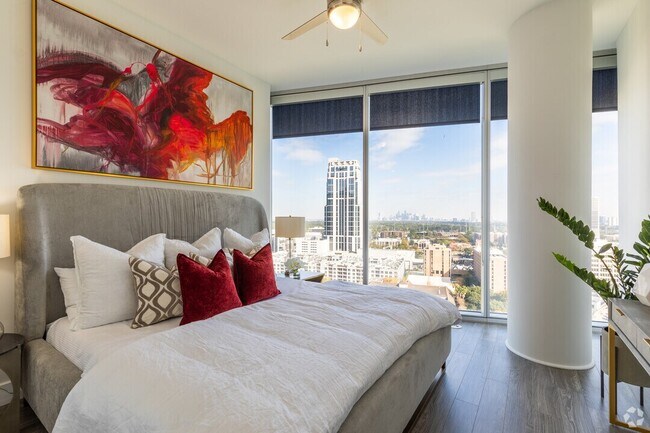 Foto del edificio - 8 Weeks Rent-Free in Uptown Luxury!