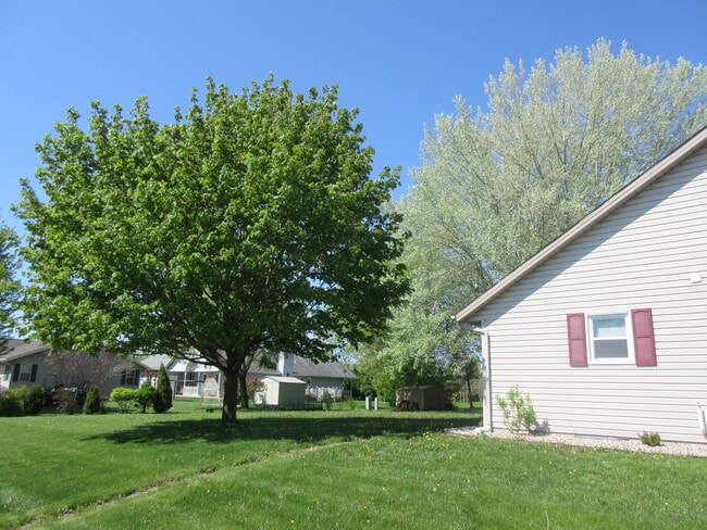 Building Photo - 409 Knights Ave