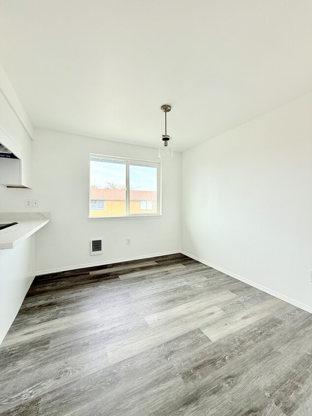 Foto principal - 2302 I St NE