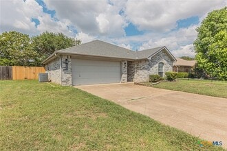 Building Photo - 4409 Bowles Dr