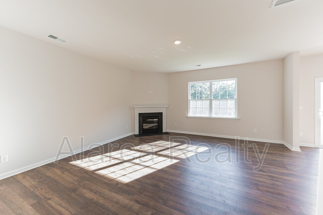 Foto del edificio - 112 Sequoia Forest Drive