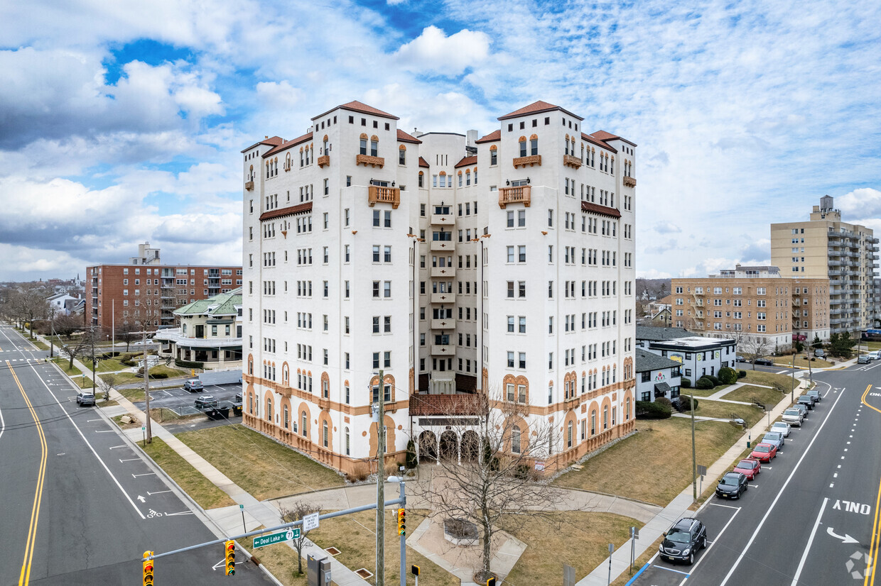 Primary Photo - Santander Condominiums