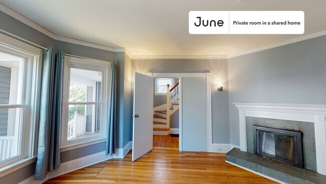 Foto del edificio - Room in Shared 7 bed/2 bath home in Allston