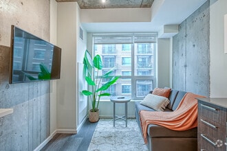 Building Photo - 256 Rideau St