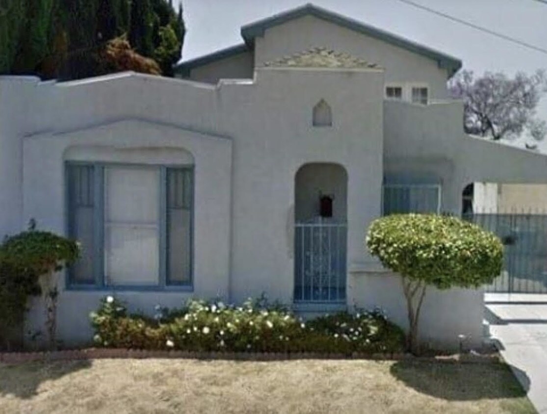 8461 S Halldale Ave Unit Duplex, Los Angeles, CA 90047 Room for Rent