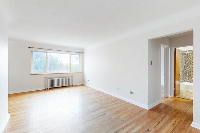 Photo - 733 E 2nd Ave #304 Apartment